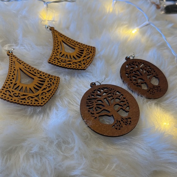 DaisyMaeDressin Jewelry - Natural Wood Boho Hanging Earrings 2 Pack